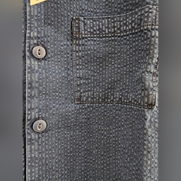 NWT Gap Kids Textured Blue Button Down Shirt with Pocket Size 8 - Picture 11 of 11